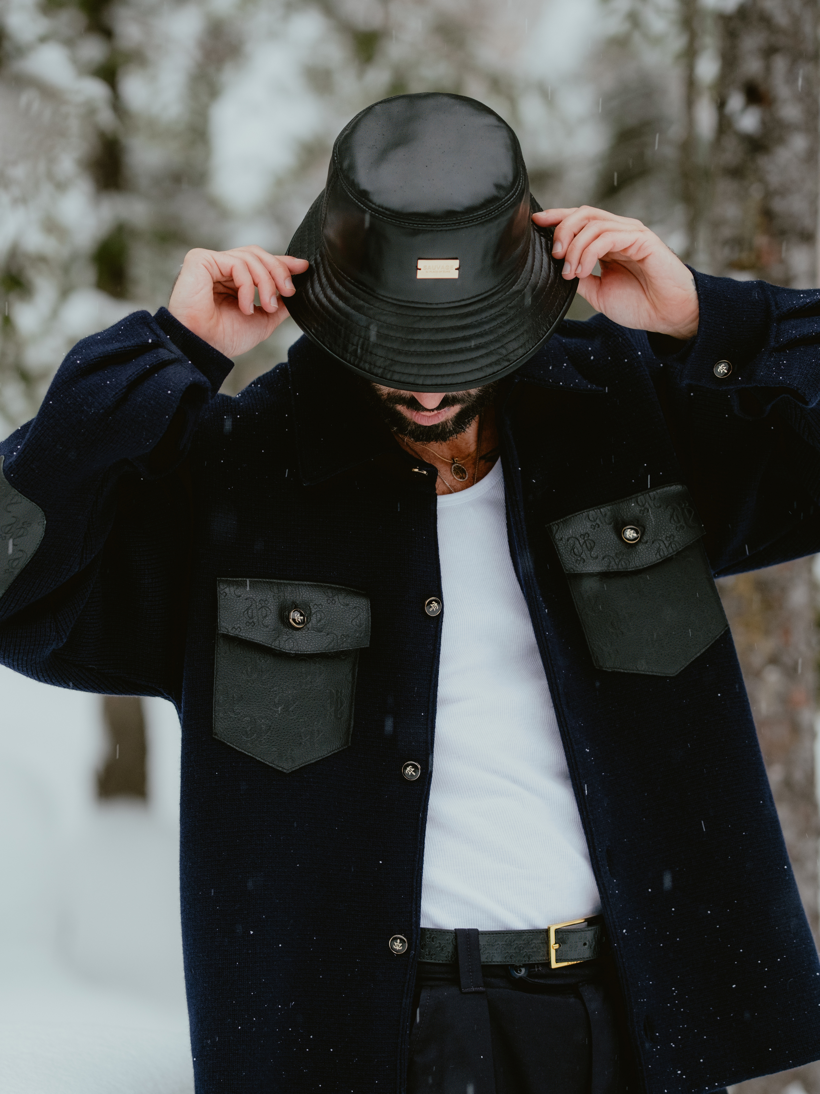 SAUVAGE BUCKET HAT IN GOLD